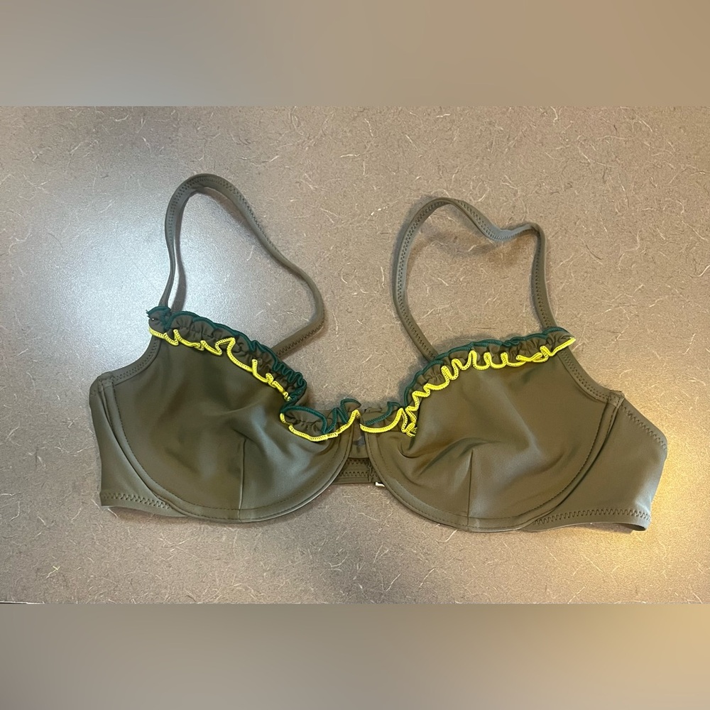 Something Navy Daffodil Ruffle Bikini Top Olive Womens Medium NWT